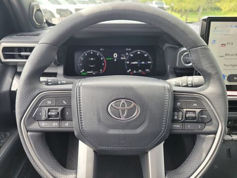New 2026 Toyota 4Runner Limited AWD/4WD image 8