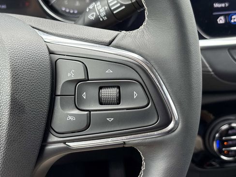 Used 2023 Buick Encore GX Essence w/ Experience Buick Package image 18
