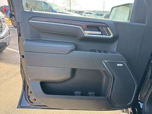 New 2026 GMC Sierra 1500 SLT w/ SLT Premium Plus Package image 11