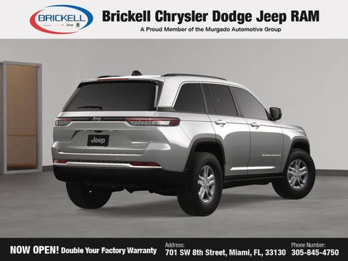 New 2025 Jeep Grand Cherokee Laredo image 5