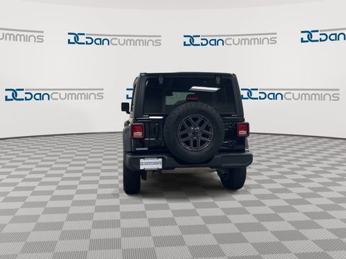 Used 2025 Jeep Wrangler Unlimited Sport AWD/4WD image 7