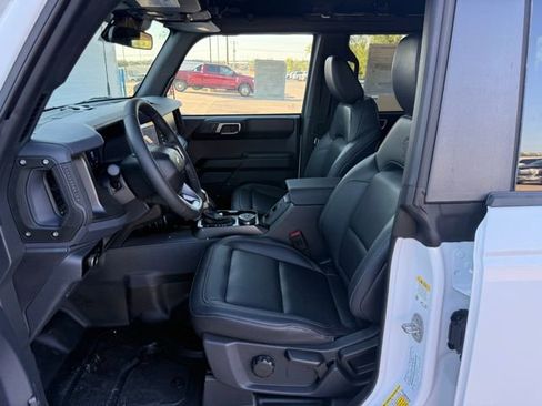 New 2025 Ford Bronco Badlands image 13