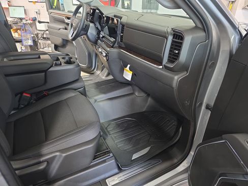 New 2026 GMC Sierra 1500 SLE AWD/4WD image 10