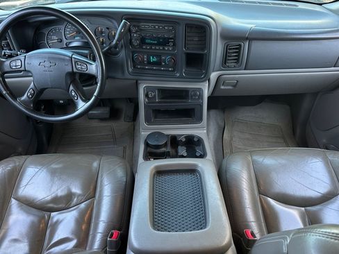 Used 2004 Chevrolet Tahoe LT w/ LT Preferred Equipment Group AWD/4WD image 13
