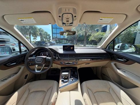 Used 2017 Audi Q7 3.0T Premium Plus w/ Premium Plus Package AWD/4WD image 12