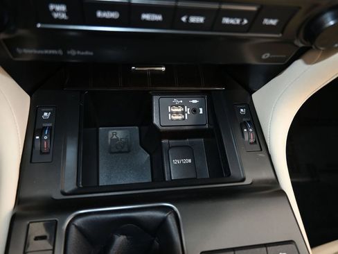 Used 2023 Lexus GX 460 Premium image 27