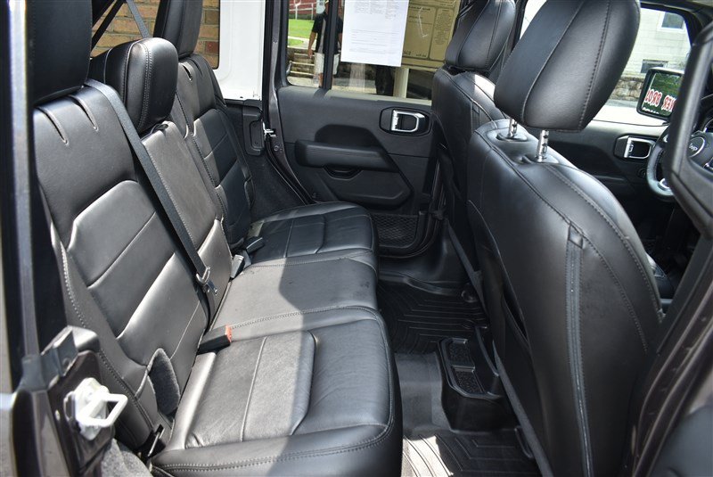 Used 2021 Jeep Wrangler Unlimited Sahara AWD/4WD image 26