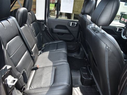 Used 2021 Jeep Wrangler Unlimited Sahara AWD/4WD image 26