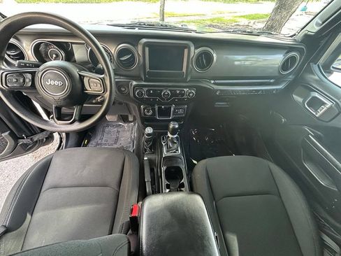 Used 2022 Jeep Wrangler Sport AWD/4WD image 10