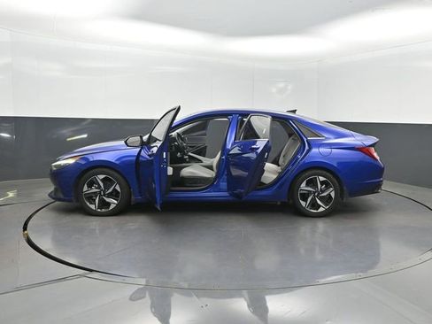 Used 2023 Hyundai Elantra Limited FWD image 39