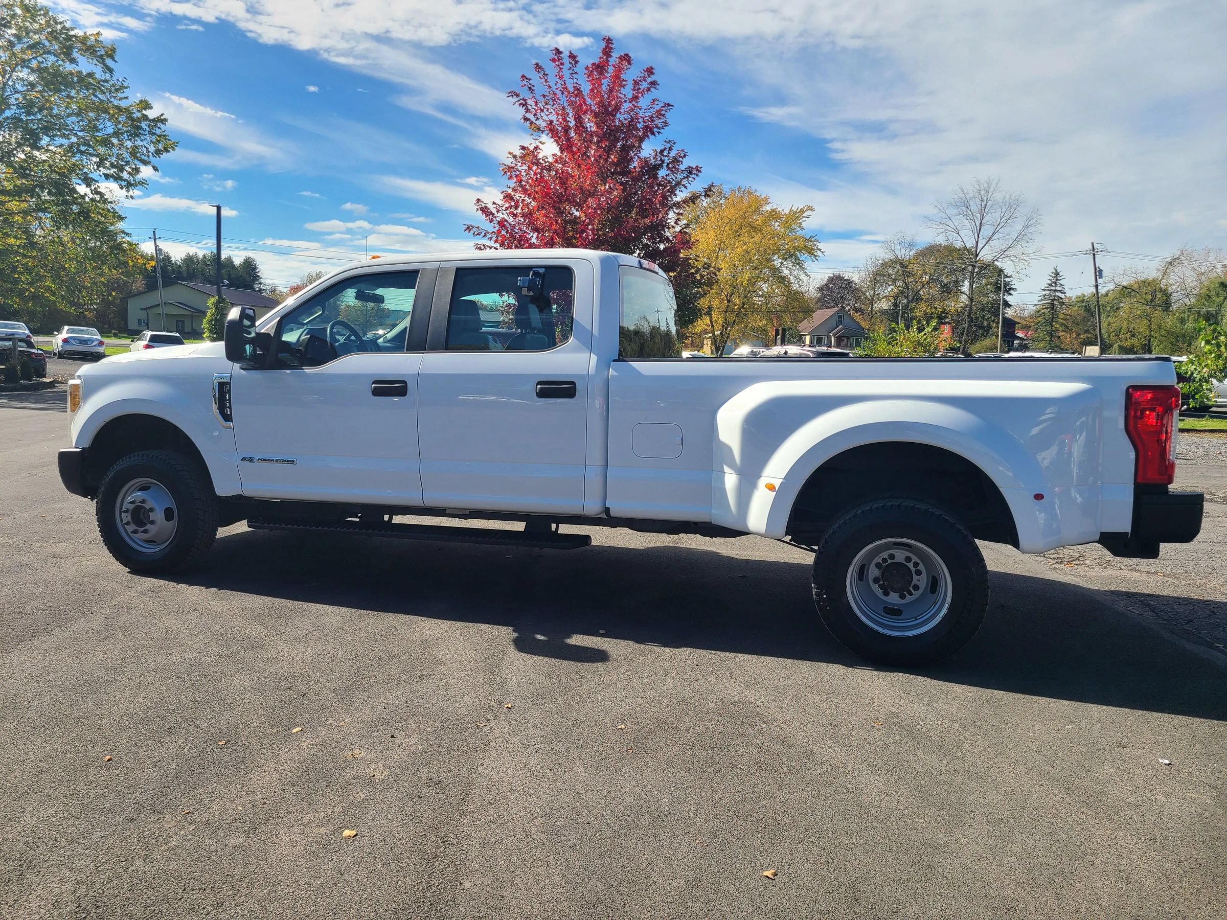 Used 2017 Ford F350 XL w/ Snow Plow/Camper Package AWD/4WD image 6