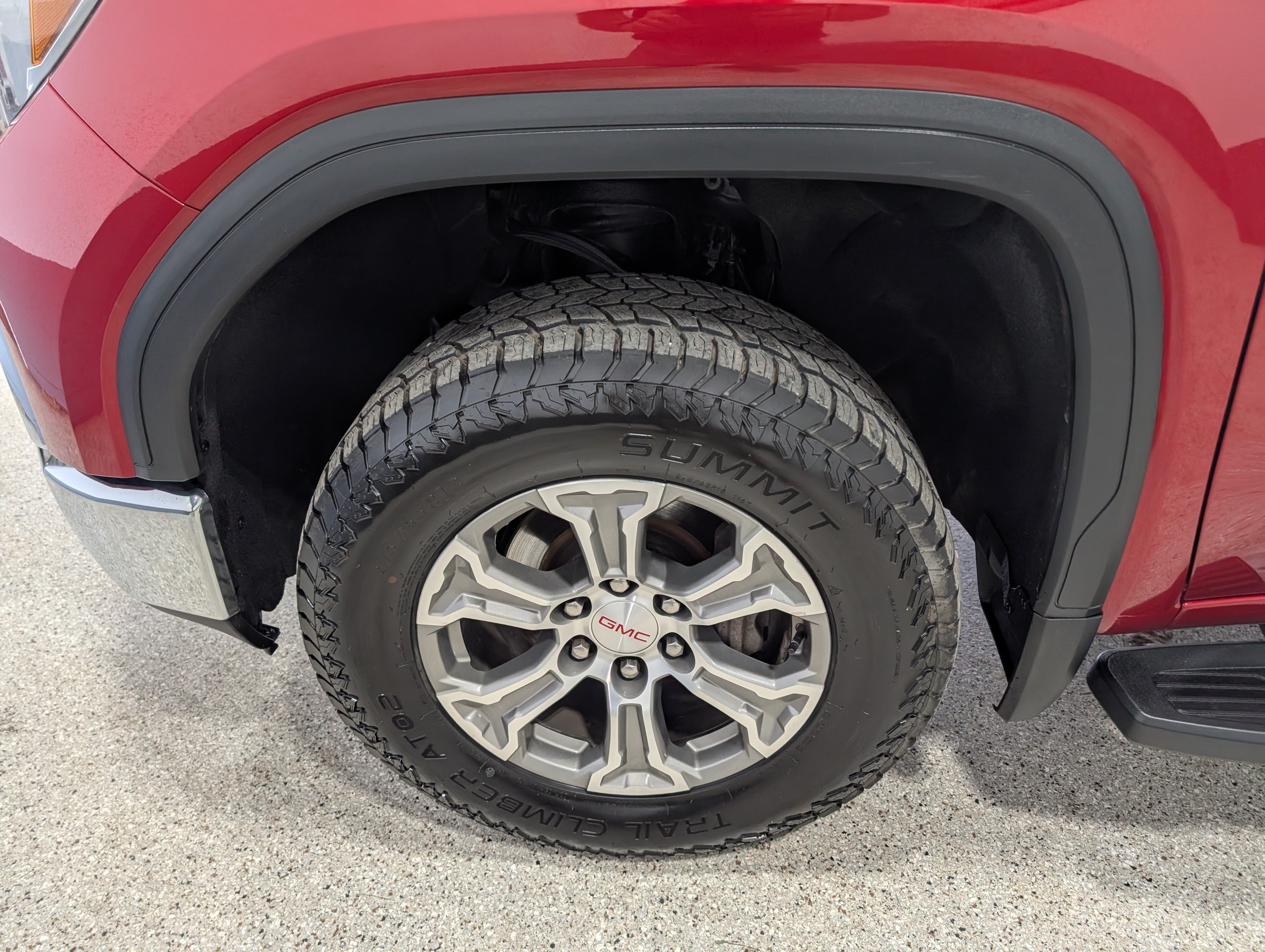 Used 2019 GMC Sierra 1500 SLT w/ X31 Off-Road Package AWD/4WD image 11