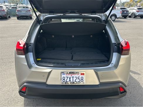 Used 2022 Lexus UX 250h image 19