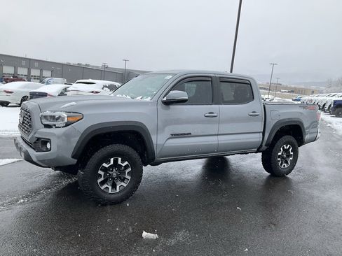 Used 2020 Toyota Tacoma TRD Off-Road image 29