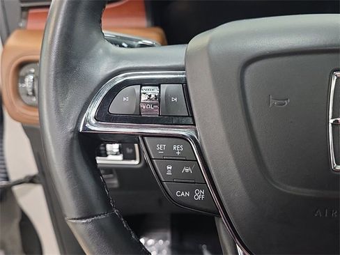 Used 2022 Lincoln Nautilus Reserve w/ Equipment Group 201A image 14