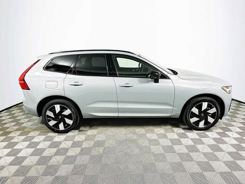 Used 2025 Volvo XC60 T8 Plus w/ Protection Package Premier image 8