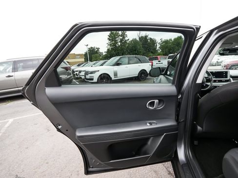 Used 2024 Hyundai Ioniq 5 SEL AWD/4WD image 13