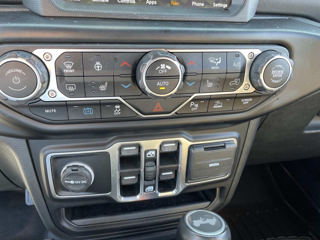 Used 2021 Jeep Wrangler Unlimited Sahara w/ Cold Weather Group AWD/4WD image 47