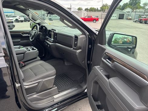 Used 2026 Chevrolet Silverado 1500 RST AWD/4WD image 9