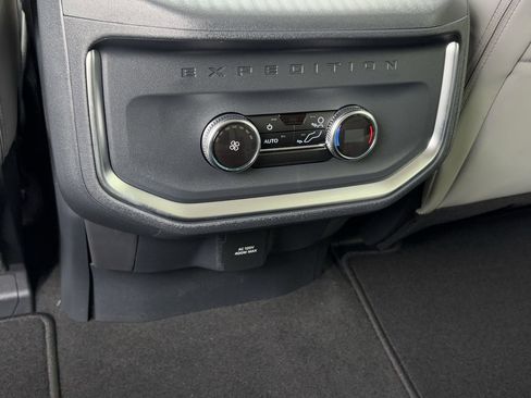 New 2026 Ford Expedition Active image 51