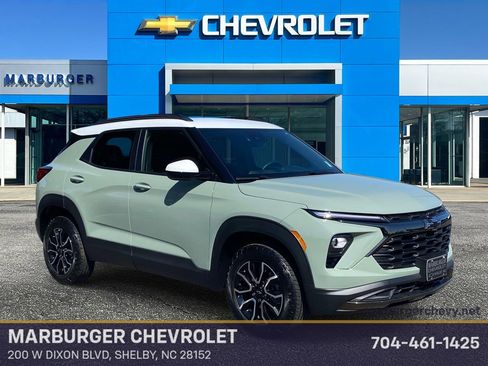 Used 2025 Chevrolet TrailBlazer ACTIV w/ Driver Confidence Package image 1