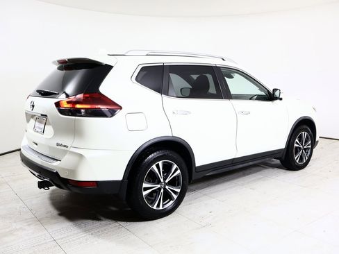 Used 2019 Nissan Rogue SV w/ Premium Package image 13
