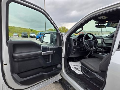 Used 2019 Ford F150 XLT w/ Equipment Group 302A Luxury AWD/4WD image 10