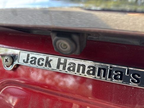 Used 2019 Buick Enclave Essence image 24