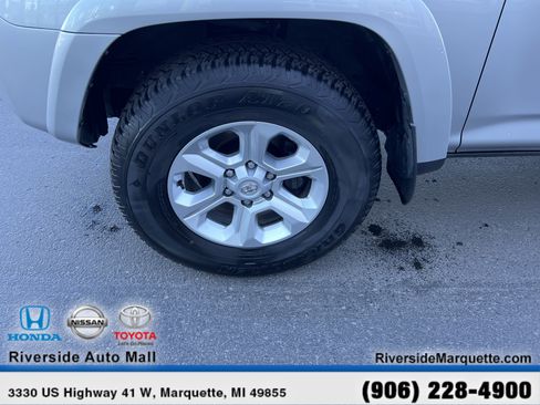 Used 2024 Toyota 4Runner SR5 AWD/4WD image 13
