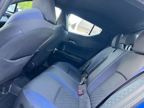 Used 2021 Toyota C-HR XLE FWD image 42