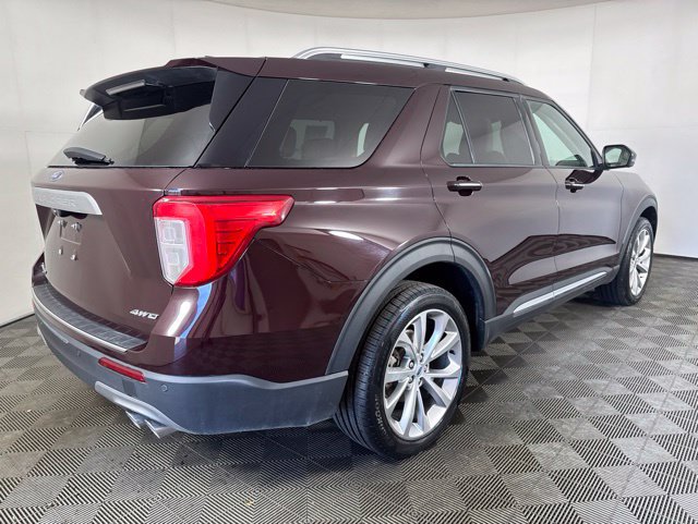 Used 2023 Ford Explorer Platinum w/ Technology Package AWD/4WD image 3