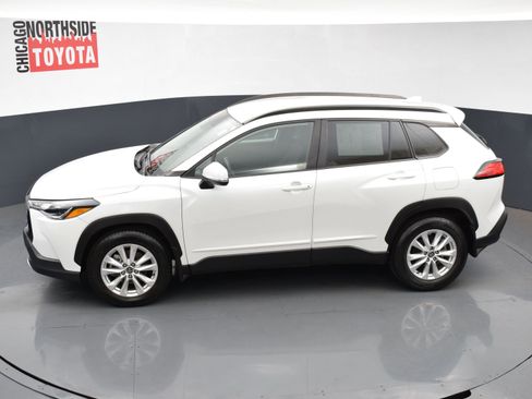 Used 2022 Toyota Corolla Cross LE image 18
