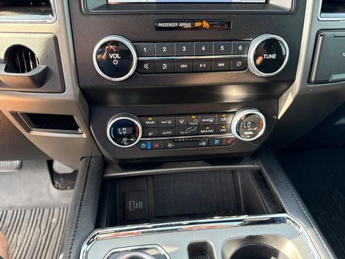 Used 2021 Ford Expedition XLT RWD image 25