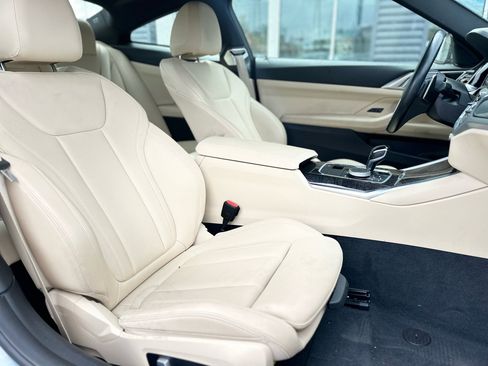 Used 2021 BMW 430i Coupe w/ Convenience Package image 11