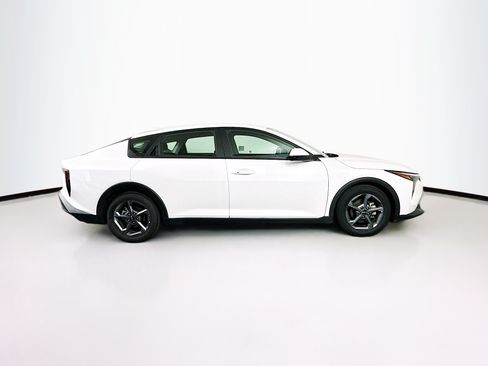 Used 2025 Kia K4 FWD image 10