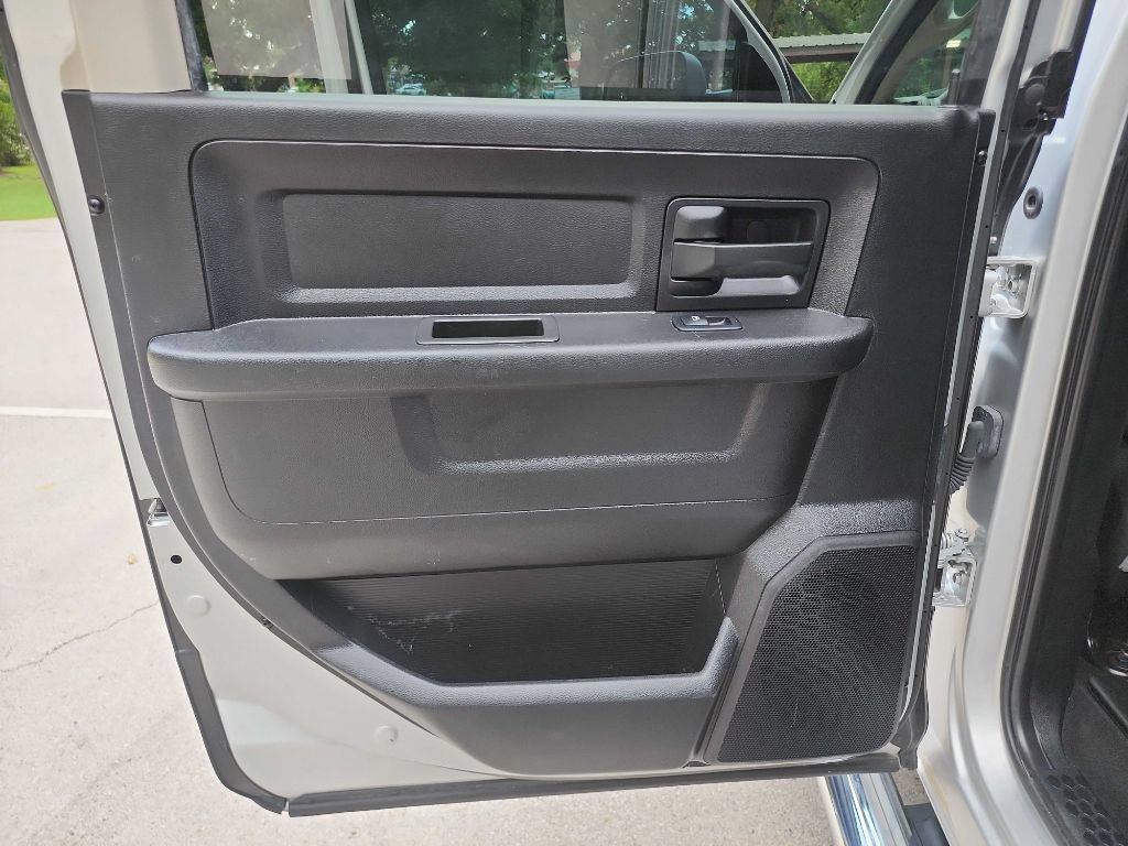 Used 2018 RAM 2500 Tradesman w/ Chrome Appearance Group AWD/4WD image 30