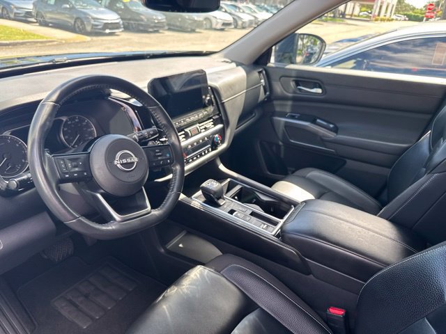 Used 2022 Nissan Pathfinder SL FWD image 3