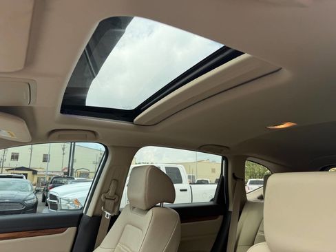 Used 2018 Honda CR-V Touring image 17