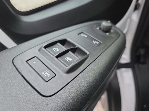 Used 2025 RAM ProMaster 2500 w/ Convenience Group FWD image 24