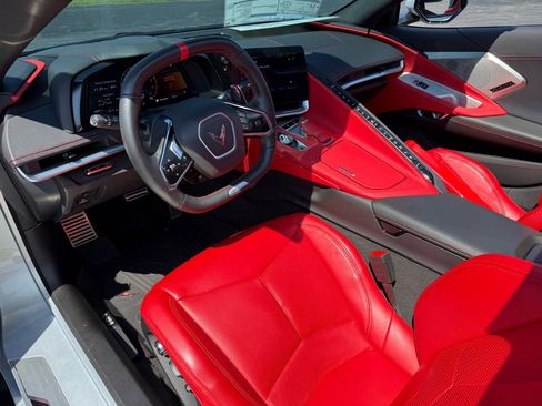 Used 2024 Chevrolet Corvette Z06 w/ Z07 Performance Package RWD image 31