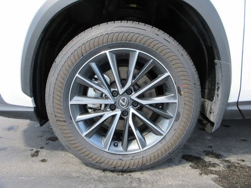 Used 2025 Lexus NX 350h AWD w/ Accessory Package (2T) image 18