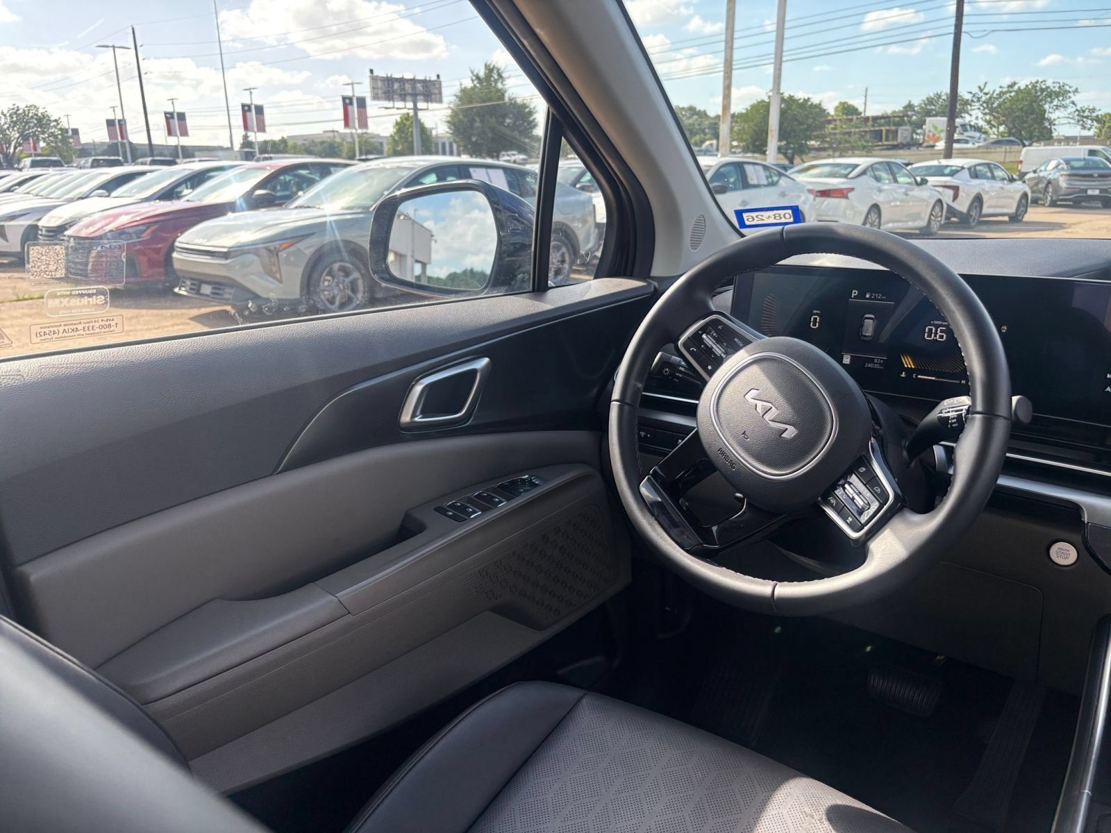 Used 2026 Kia Carnival FWD image 34
