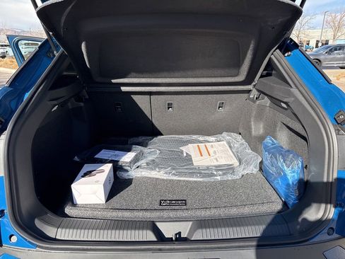 New 2026 Volkswagen ID.4 Pro AWD/4WD image 25