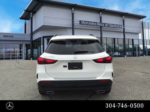 Used 2025 Mercedes-Benz GLA 250 4MATIC image 4