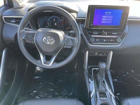 Used 2023 Toyota Corolla Cross XLE w/ Convenience Package image 25