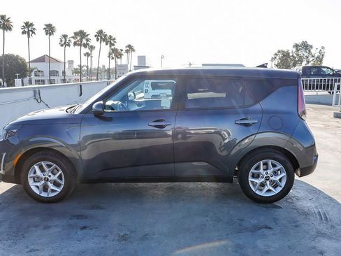 Used 2025 Kia Soul LX w/ LX Technology Package FWD image 14