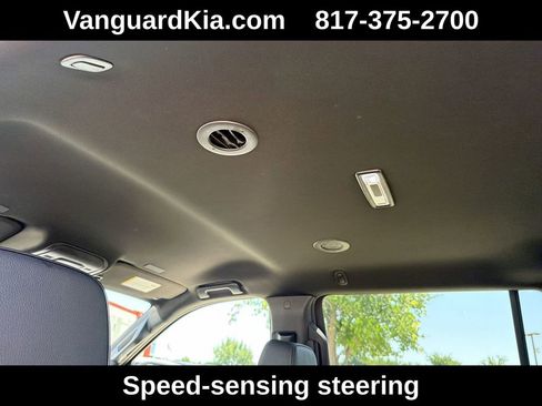 Used 2025 GMC Yukon XL Denali AWD/4WD image 19
