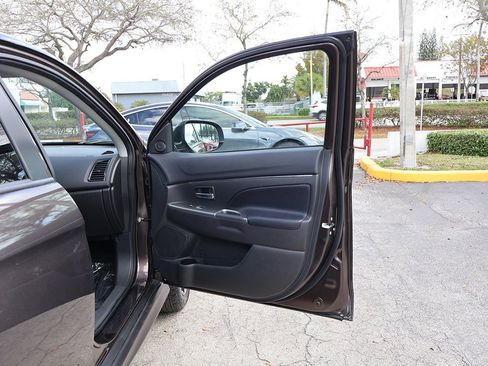 Used 2024 Mitsubishi Outlander Sport SE image 20