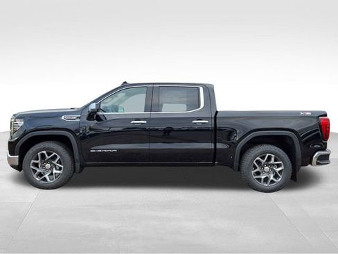 New 2026 GMC Sierra 1500 SLT image 8