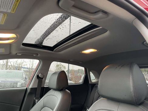 Certified 2022 Hyundai Kona Limited image 12